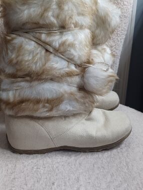 Muk Luks Cream Faux Fur Winter Boots with Pom-Poms